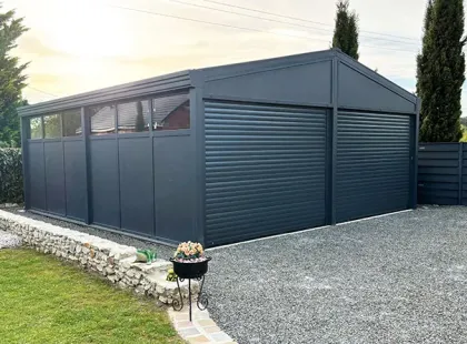 ARNAGE   DOUBLE GARAGE ET PORTES DE GARAGE 042024 VUE GAUCHE
