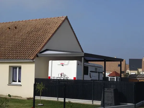 abris camping car le mans