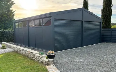 Double garage avec portes