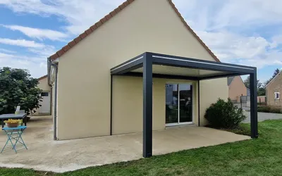 Pergola attenante Téloché